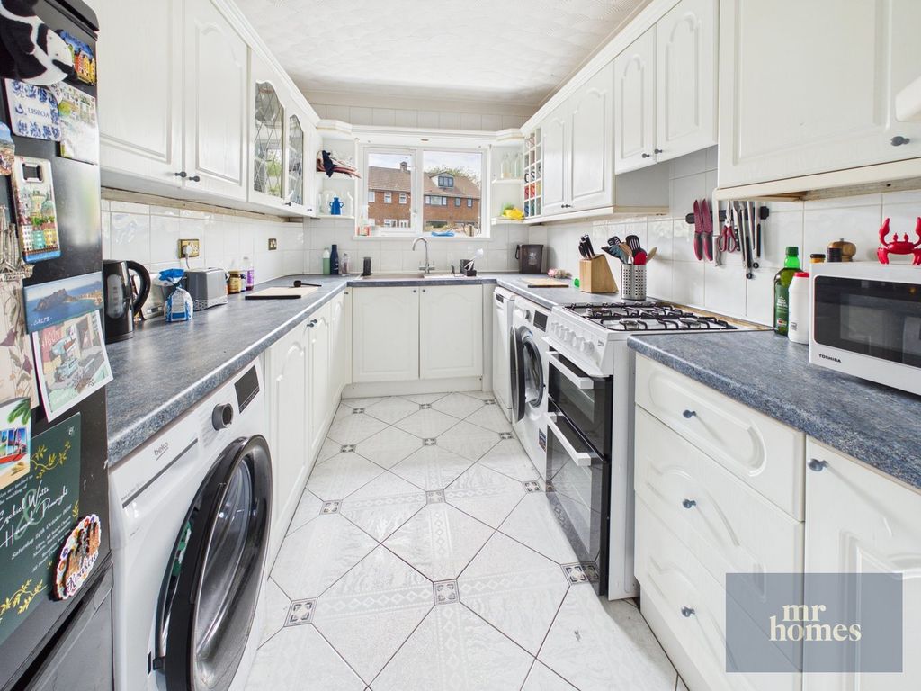 Additional image 3 of 3 bed flat for saleBeechley Drive, Fairwater, Cardiff CF5