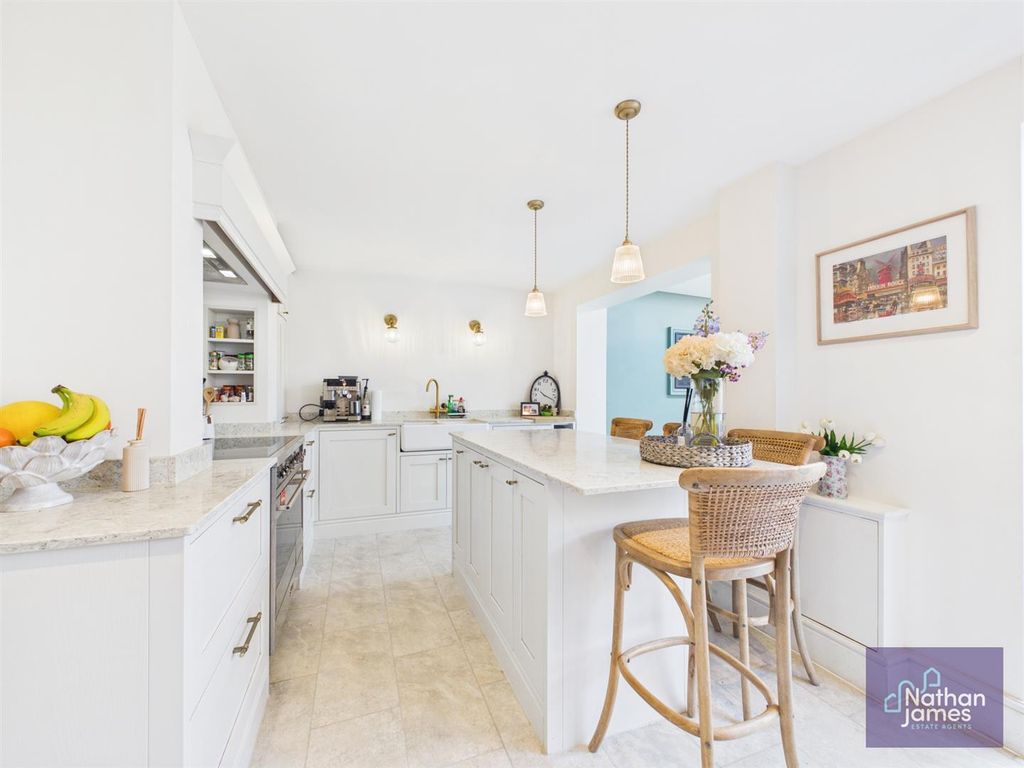 Additional image 4 of 6 bed detached house for saleMartin Close, Rogiet, Caldicot NP26