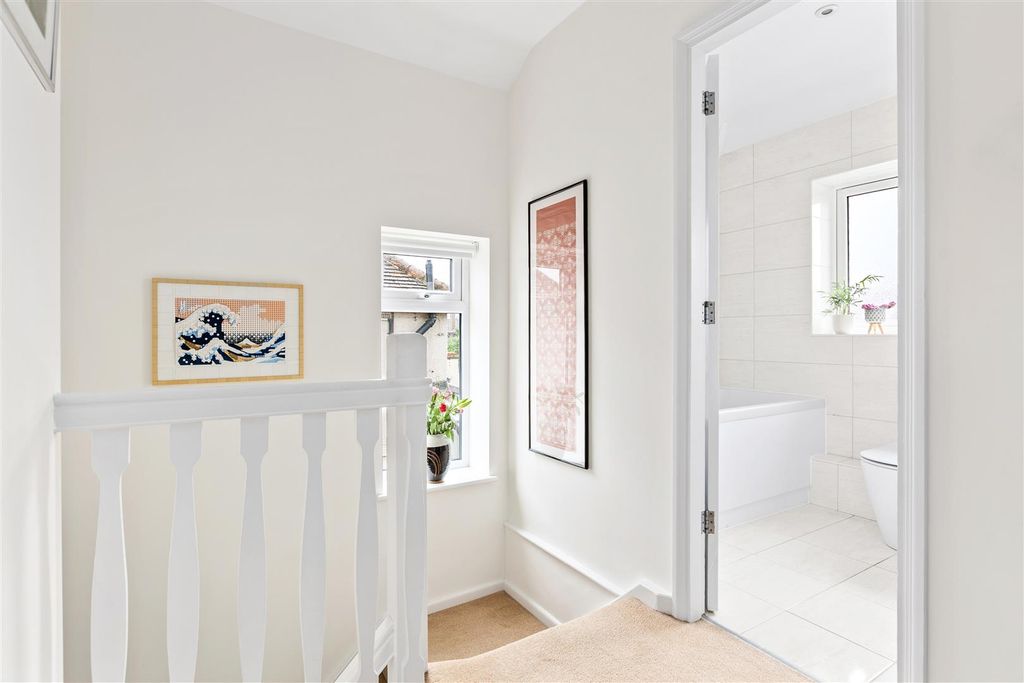 Additional image 12 of 3 bed semi-detached house for saleGrosvenor Road West, Baldock SG7