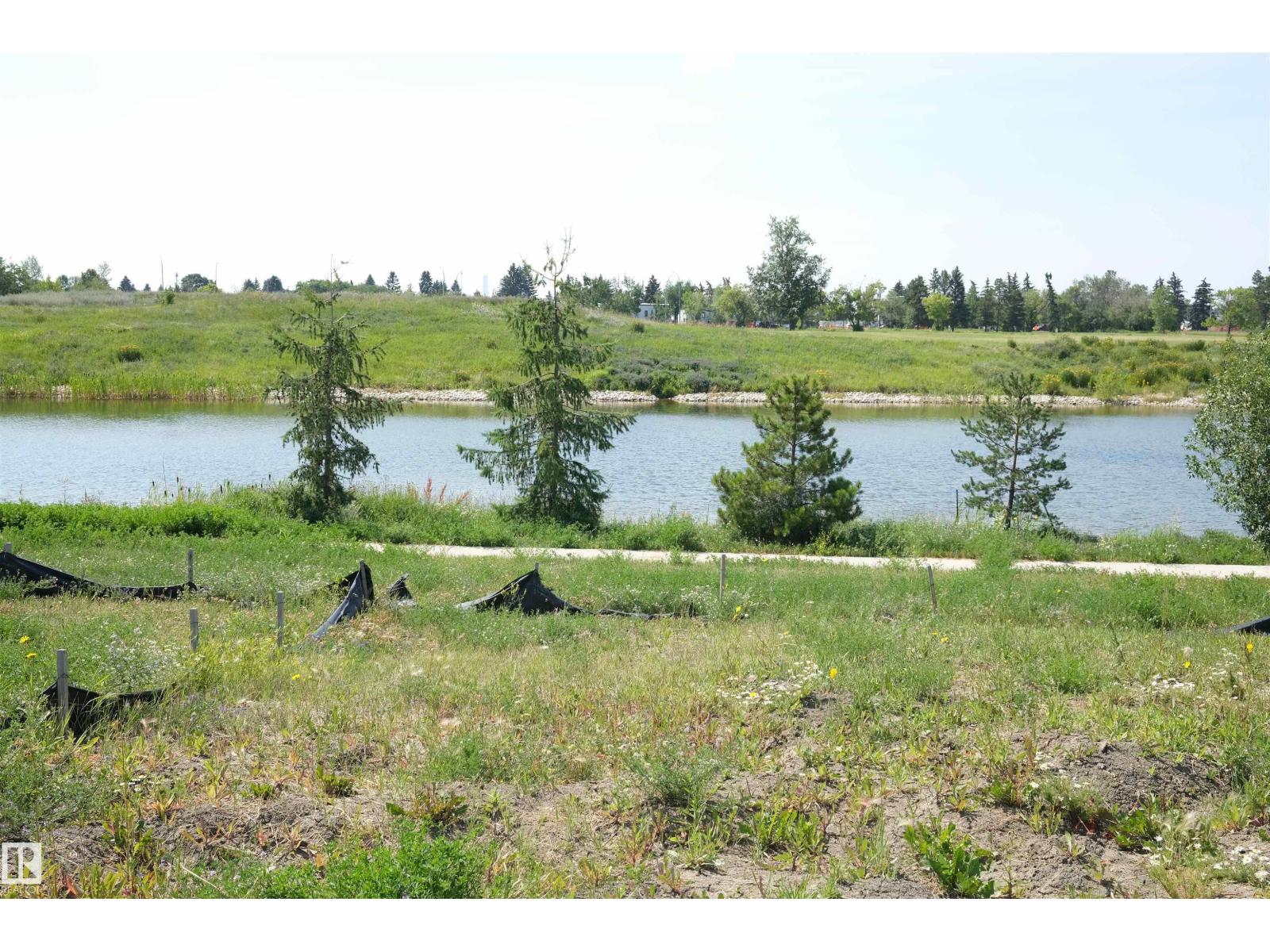 Additional image 4 of 9227 156 Avenue NW, Edmonton, AB, T5Z0S4