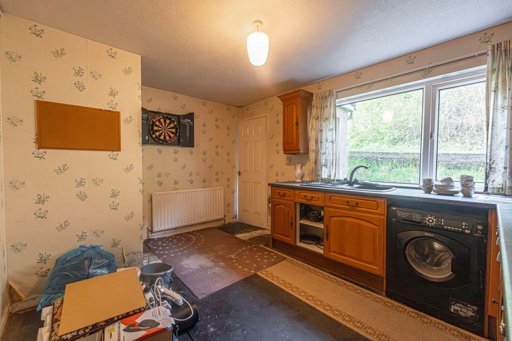 Additional image 11 of 2 bed flat for salePleasant View, Aberkenfig CF32