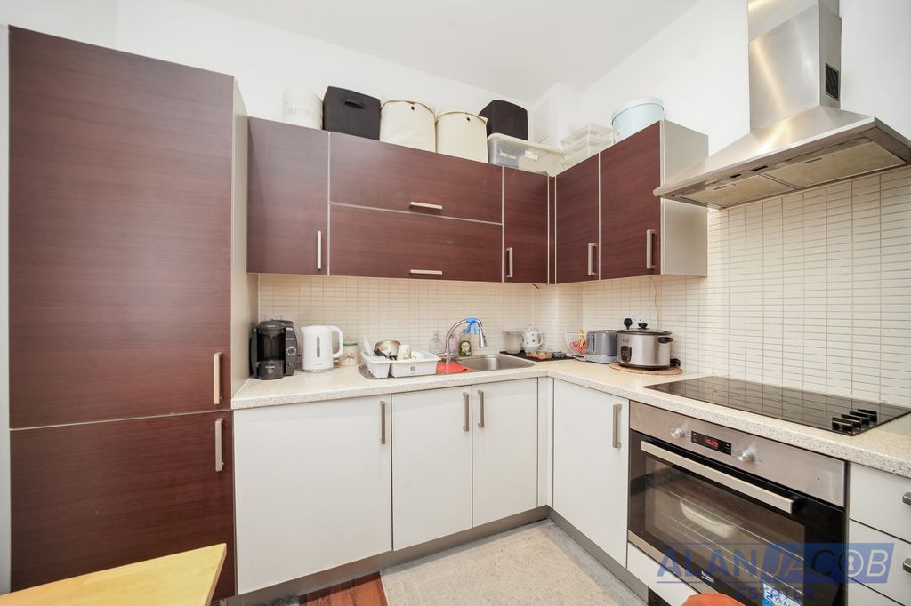 Additional image 6 of 2 bed flat for saleDerwent Court, Riverside Close, Romford RM1