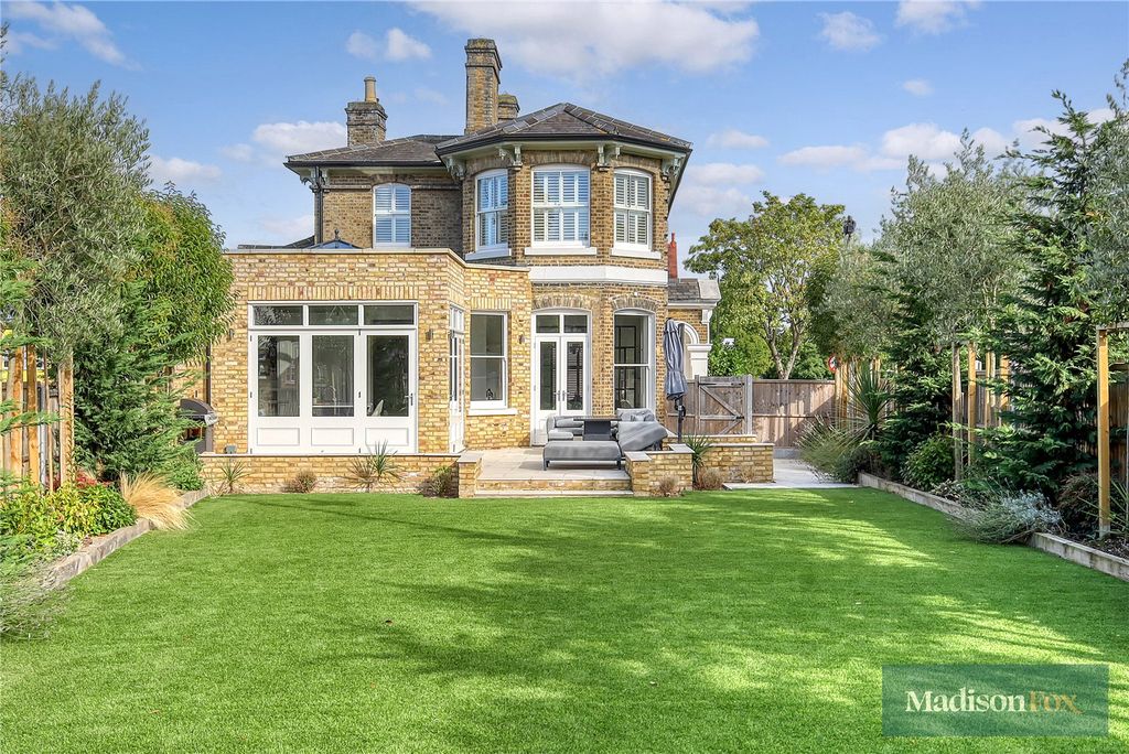 Additional image 44 of 5 bed detached house for saleQueens Road, Buckhurst Hill, Essex IG9