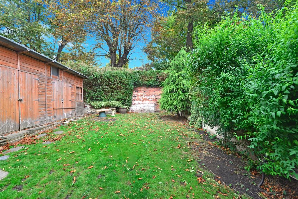 Additional image 20 of 3 bed semi-detached house for saleLynwood Crescent, Leeds LS12