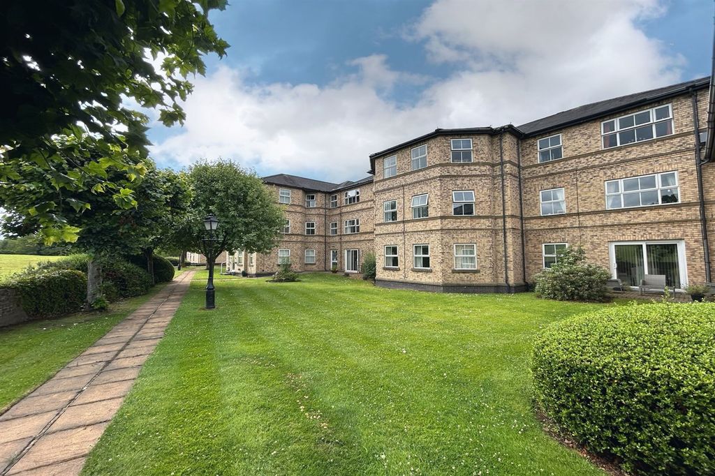 1 bed property for saleBrook Lane, Brook View Court Brook Lane SK9