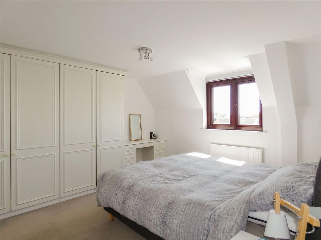 Additional image 7 of 2 bed flat for saleThe Old Slipway, River Road, Arundel BN18
