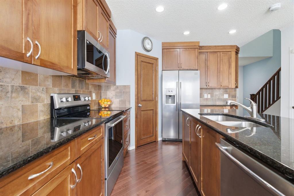 Additional image 2 of 512 Panatella Square NW, Calgary, AB, T3K 0T5