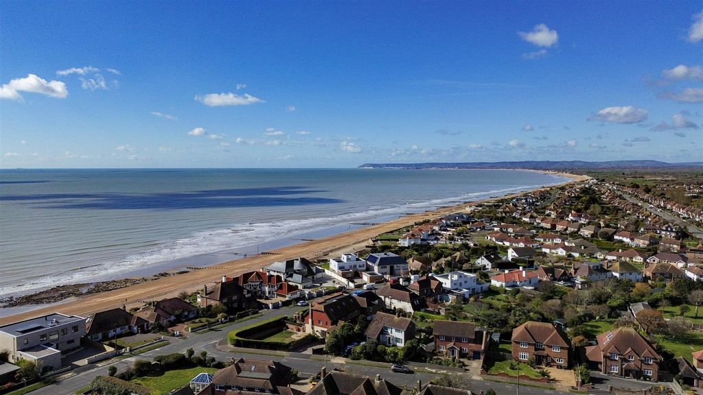 Additional image 2 of 4 bed detached house for saleSouth Cliff Avenue, Bexhill-On-Sea TN39