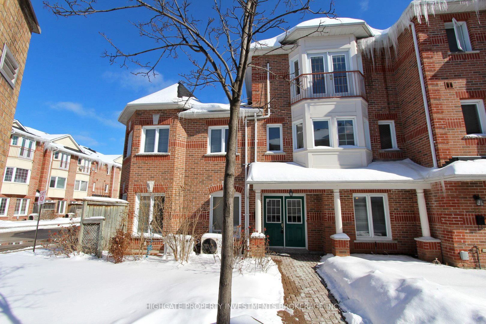 83-151 Townsgate Drive, Vaughan, ON, L4J 8J7