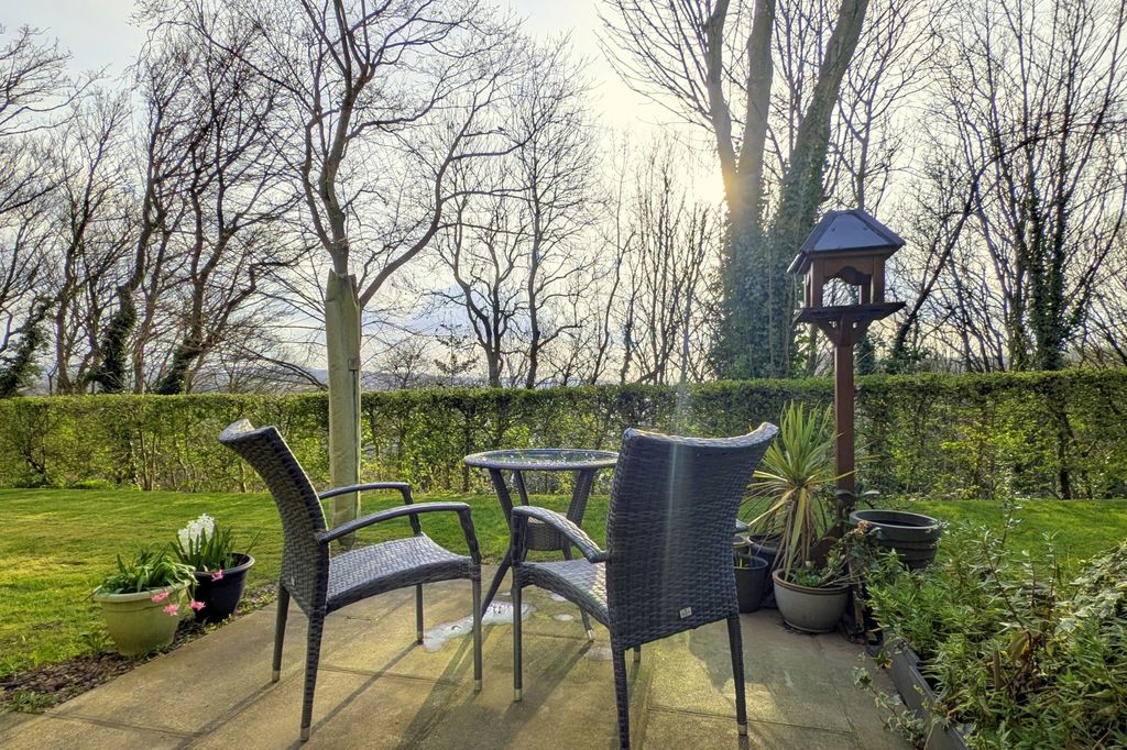 Additional image 3 of 1 bed flat for salePinewood, Elmwood Drive, Brighouse, West Yorkshire HD6