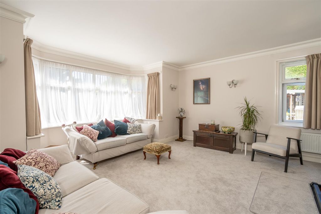 Additional image 4 of 5 bed detached house for saleSilverston Avenue, Aldwick, Bognor Regis PO21