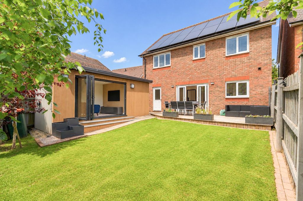 Additional image 4 of 4 bed detached house for saleArlington Grange Close, Newport NP20