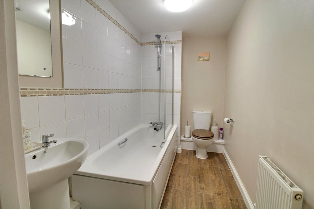 Additional image 6 of 2 bed flat for saleShetland Road, Basingstoke, Hampshire RG24