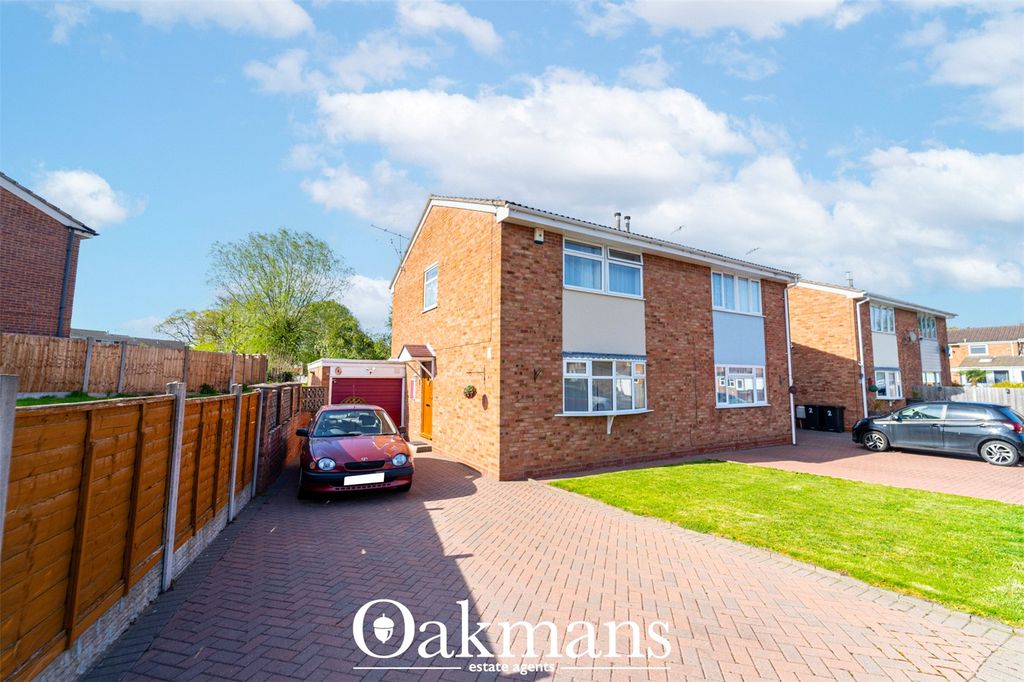 3 bed semi-detached house for saleLarchmere Drive, Bromsgrove, Worcestershire B61