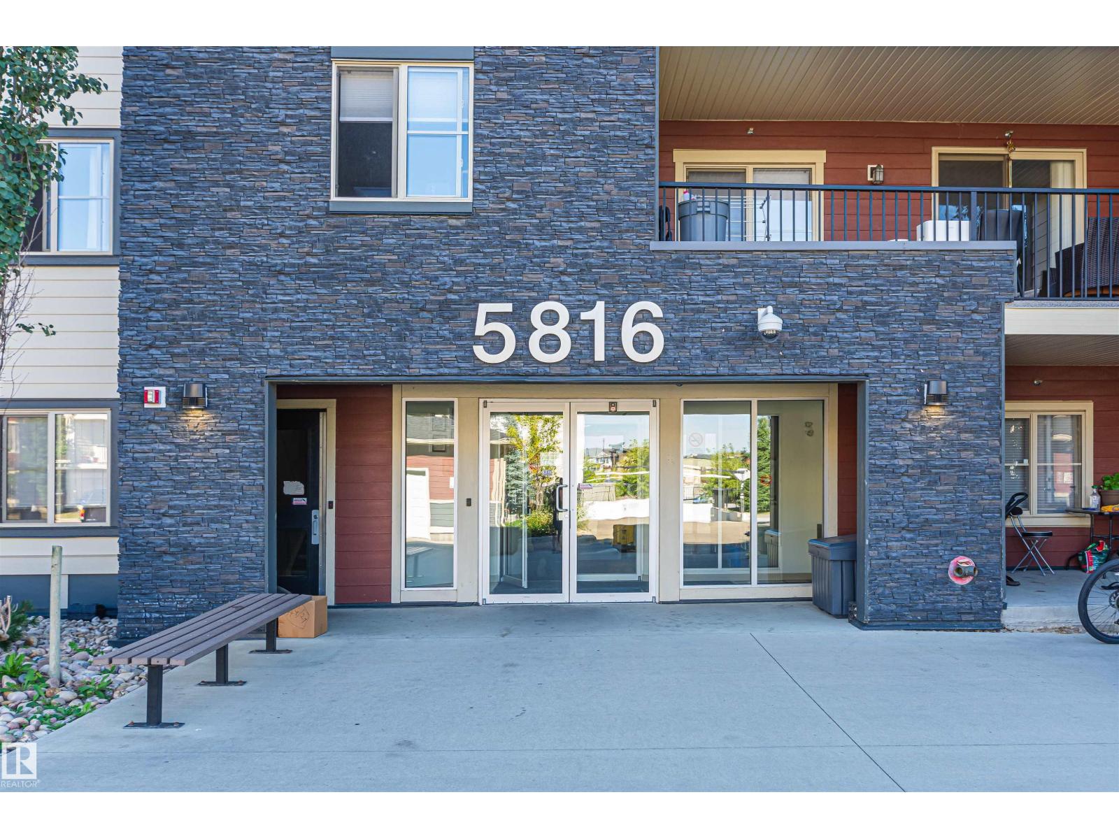 215-5816 Mullen Place NW, Edmonton, AB, T6R0W3