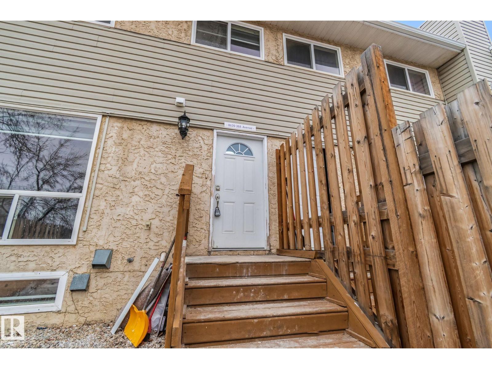 Additional image 3 of 8620 38a Avenue NW, Edmonton, AB, T6K2Z9