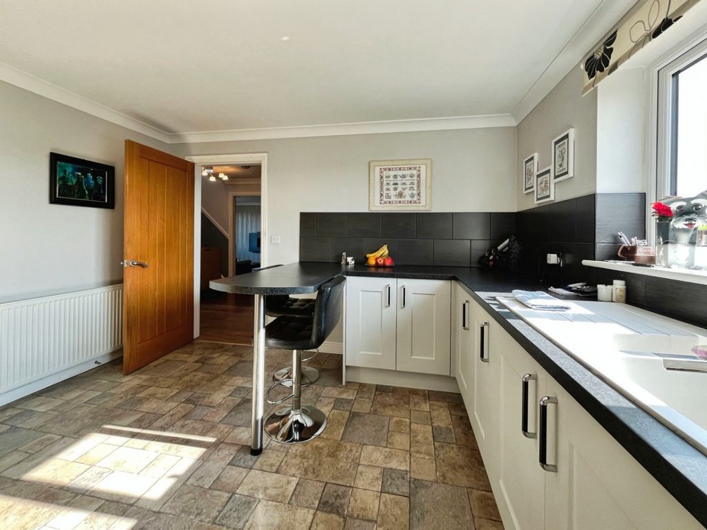 Additional image 5 of 4 bed detached house for saleFerry Road, Barrow Haven, Barrow-Upon-Humber DN19