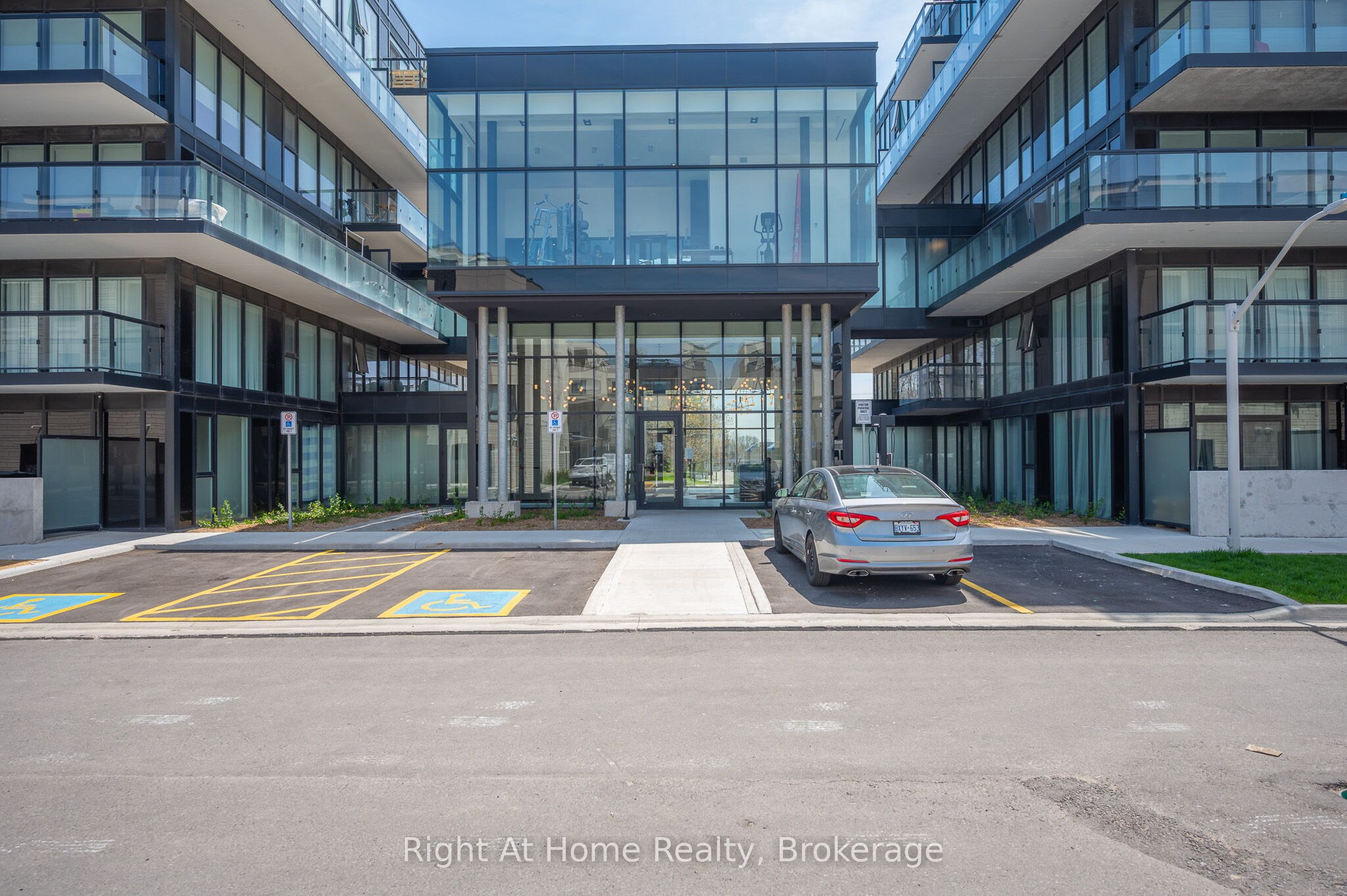 Additional image 3 of B426-1119 Cooke Boulevard, Burlington, ON, L7T 0C7