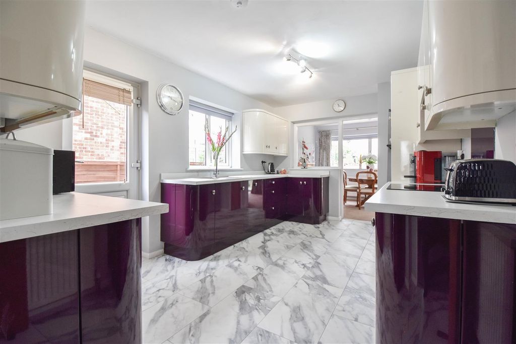 Additional image 10 of 4 bed detached house for saleOngar Road, Stondon Massey, Brentwood CM15