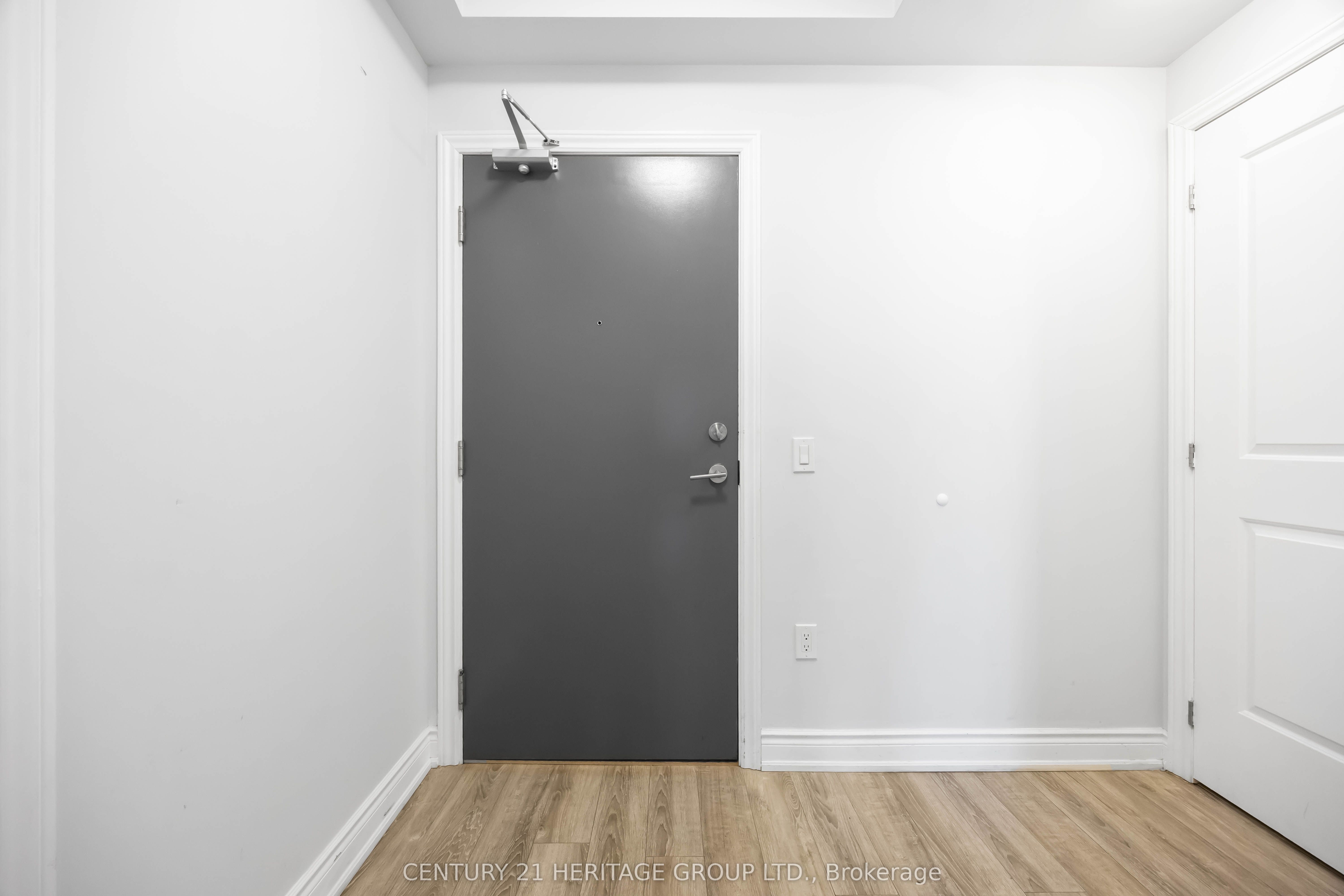 Additional image 5 of 201-9618 Yonge Street, Richmond Hill, ON, L4C 0X5