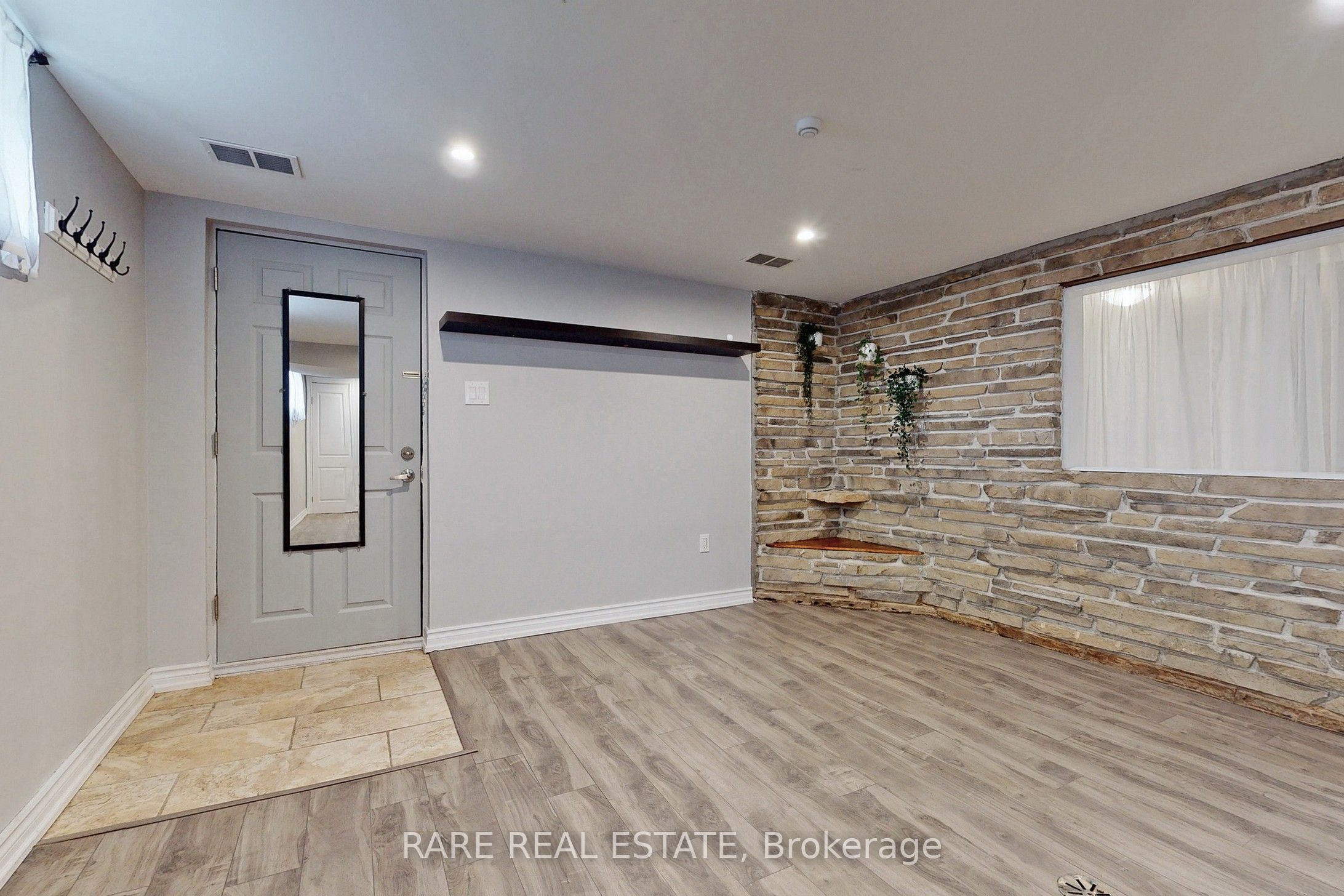 Lower-508 Upper Gage Avenue, Hamilton, ON, L8V 4J5 photo 4