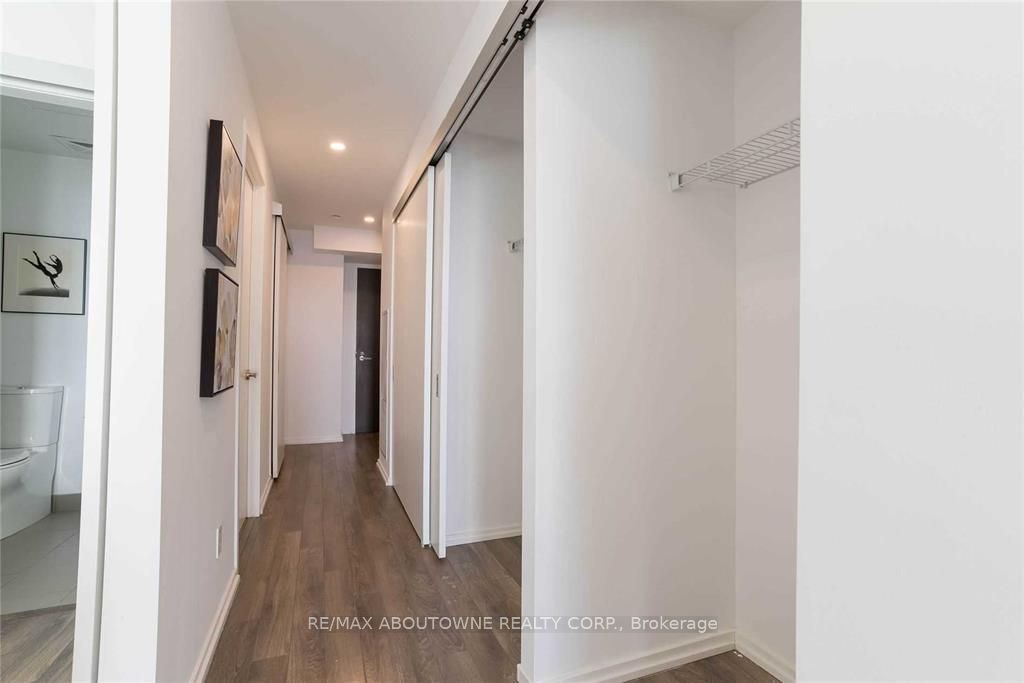 Additional image 5 of 1811-197 Yonge Street, Toronto, ON, M5B 0C1