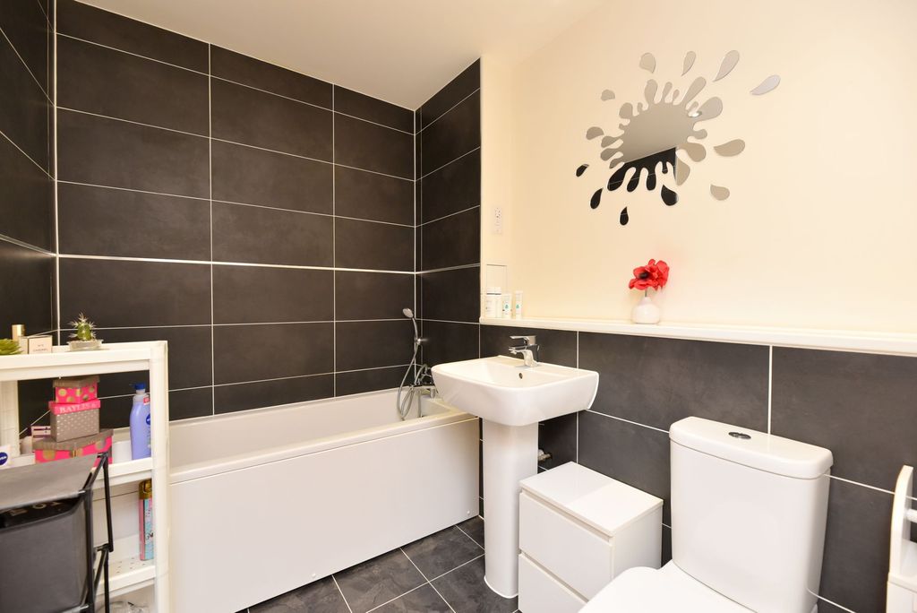 Additional image 15 of 2 bed flat for salePurcell Place, Biggleswade SG18