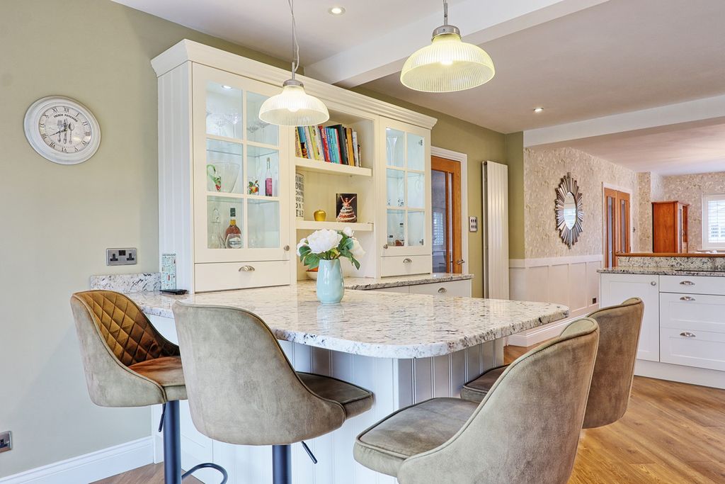 Additional image 7 of 5 bed detached house for salePrime Location - Sylvan Tryst, Billericay CM12
