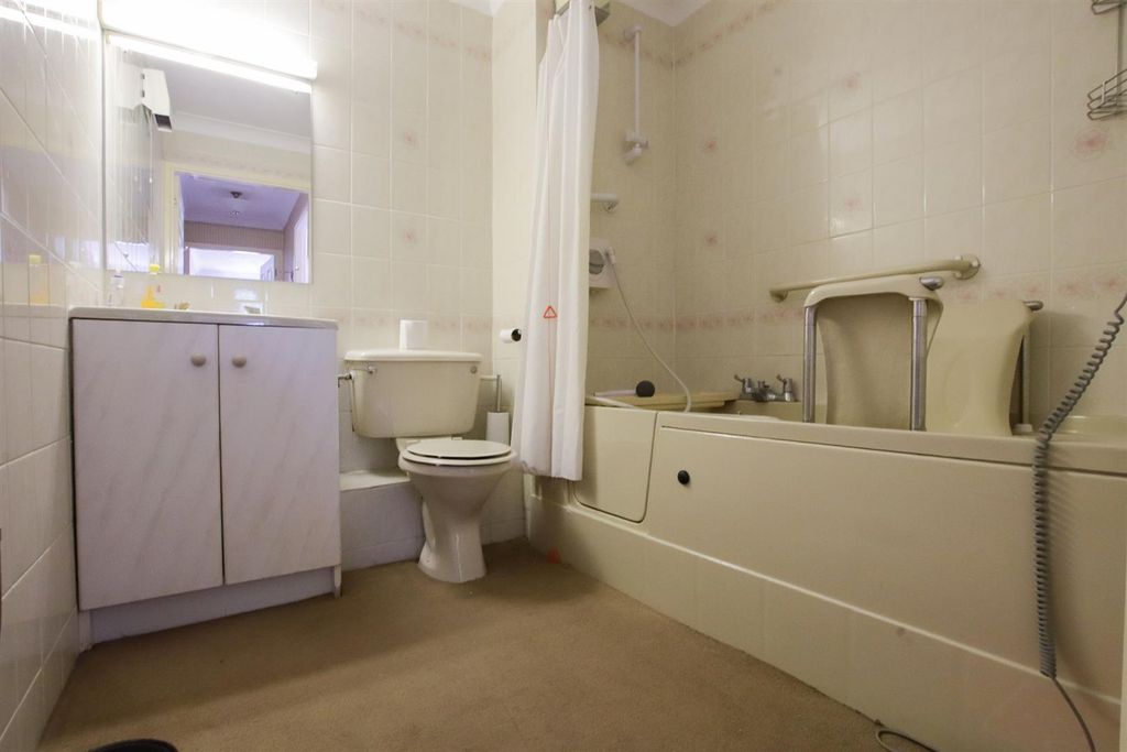 Additional image 6 of 1 bed flat for saleAshley Road, Altrincham WA14