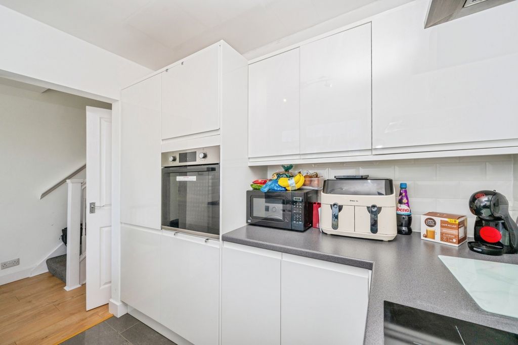 Additional image 2 of 3 bed flat for saleBrowns Lane, Dordon, Tamworth, Warwickshire B78