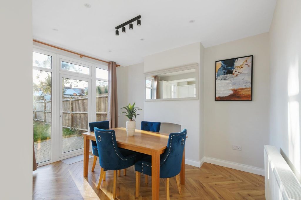 Additional image 12 of 3 bed terraced house for saleAviemore Way, Beckenham BR3
