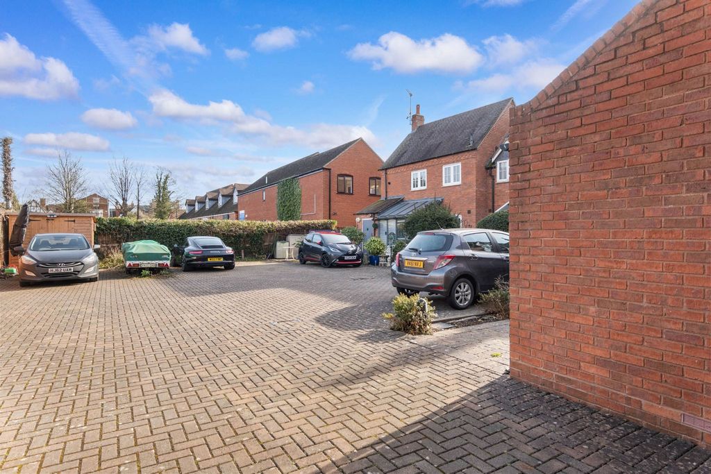 Additional image 8 of 2 bed terraced house for saleMoorfield Road, Alcester B49
