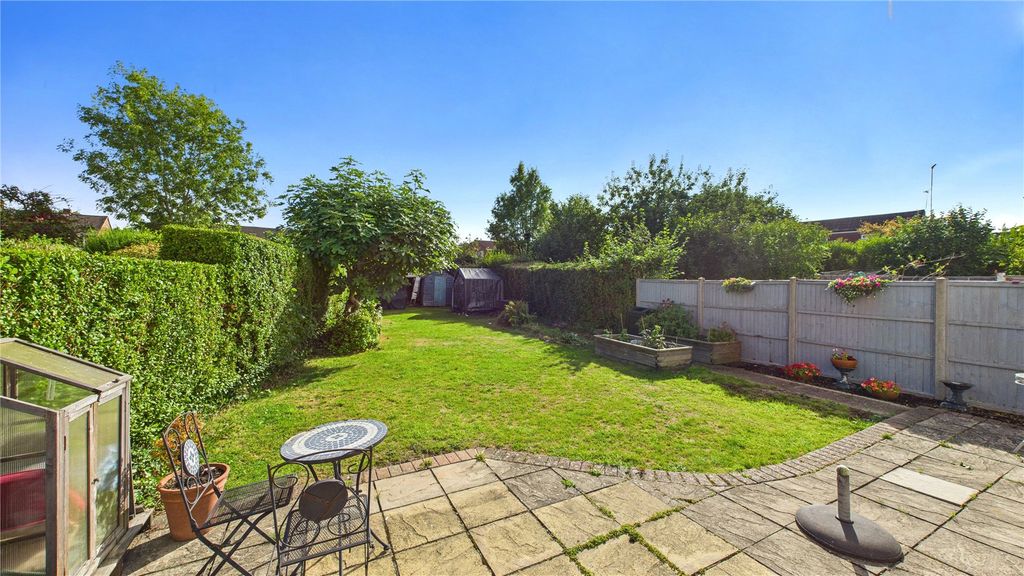 Additional image 2 of 5 bed end terrace house for saleHorsell, Surrey GU21