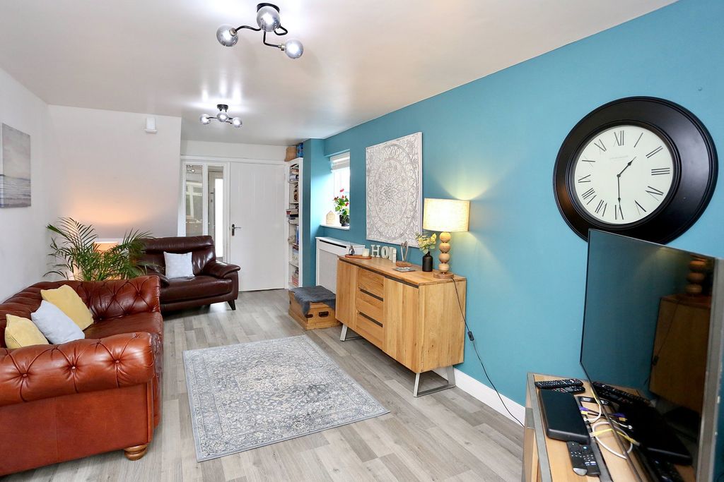 Additional image 2 of 3 bed detached house for sale15 Ostringen Close, Abergavenny, Monmouthshire NP7