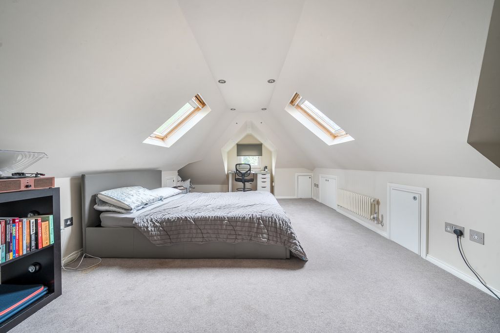 Additional image 13 of 5 bed detached house for saleMillshot Drive, Amersham HP7
