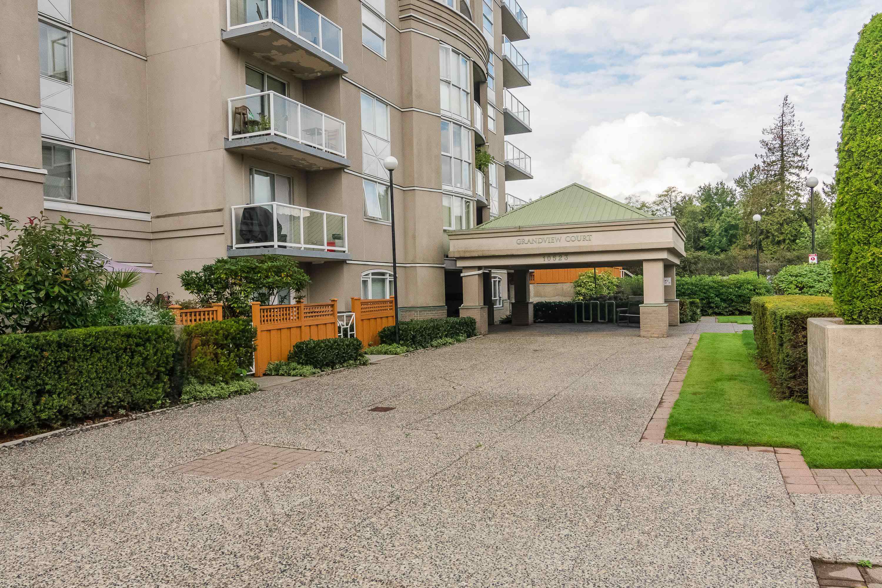 Additional image 2 of 1301-10523 University Drive, Surrey, BC, V3T 5T8