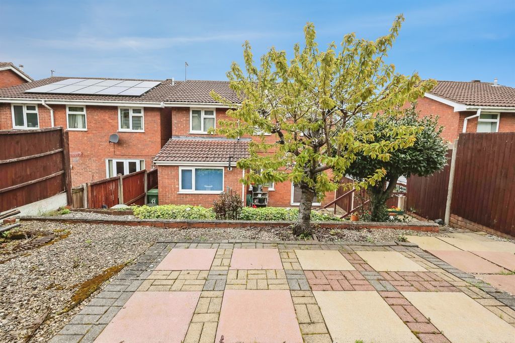 Additional image 18 of 4 bed detached house for saleNorth View Drive, Brierley Hill DY5