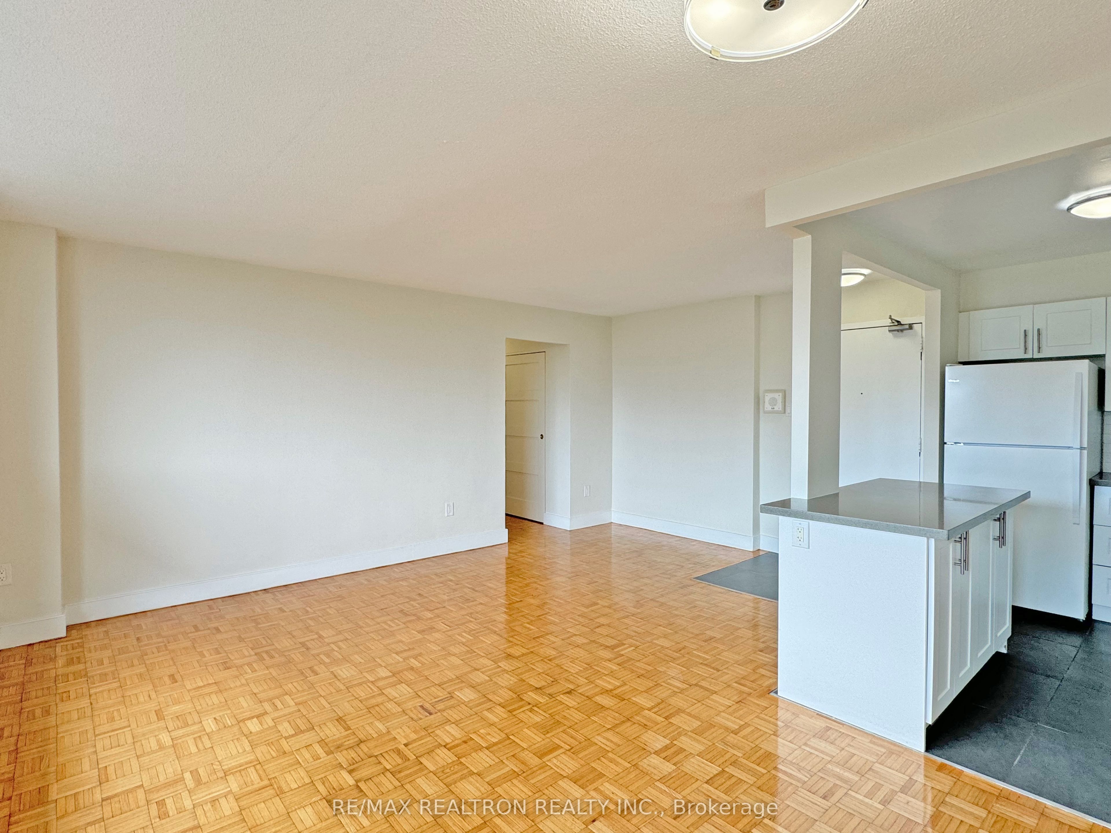 Additional image 3 of 2010-666 Spadina Avenue, Toronto, ON, M5S 2H8
