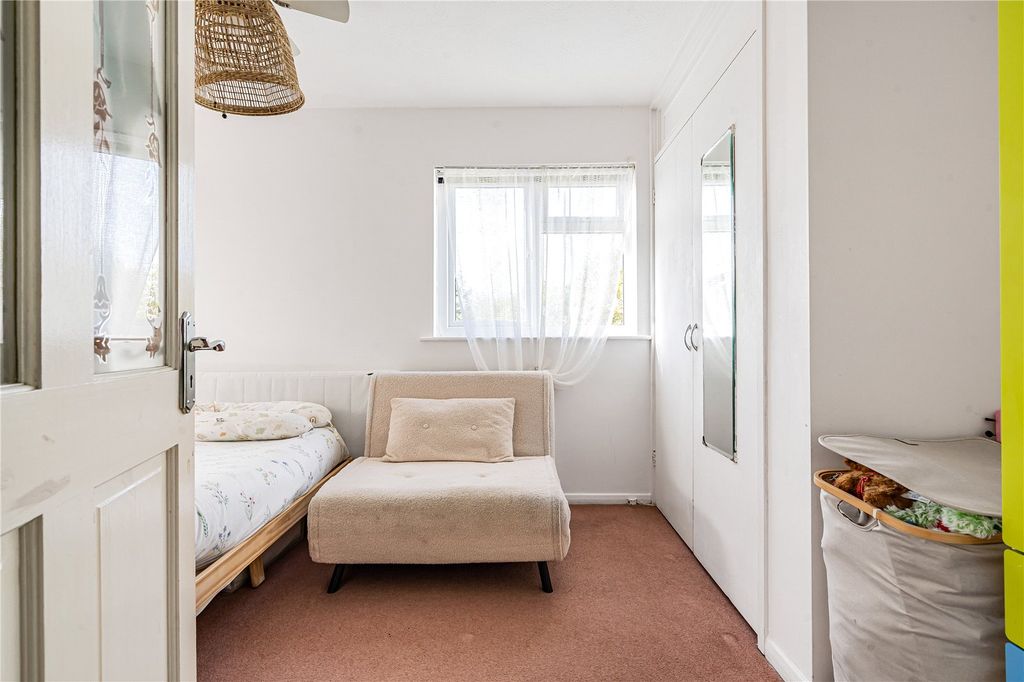 Additional image 7 of 1 bed end terrace house for saleNethercote Avenue, Woking, Surrey GU21