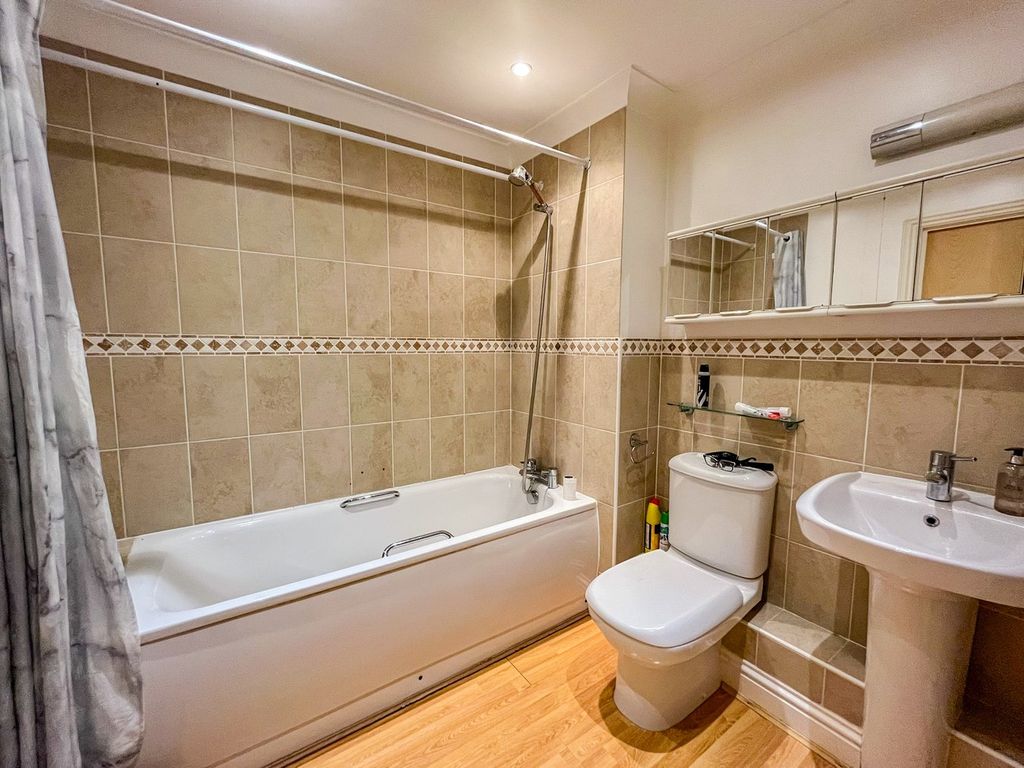 Additional image 8 of 2 bed flat for saleBeachy Head View, St Leonards-On-Sea TN38