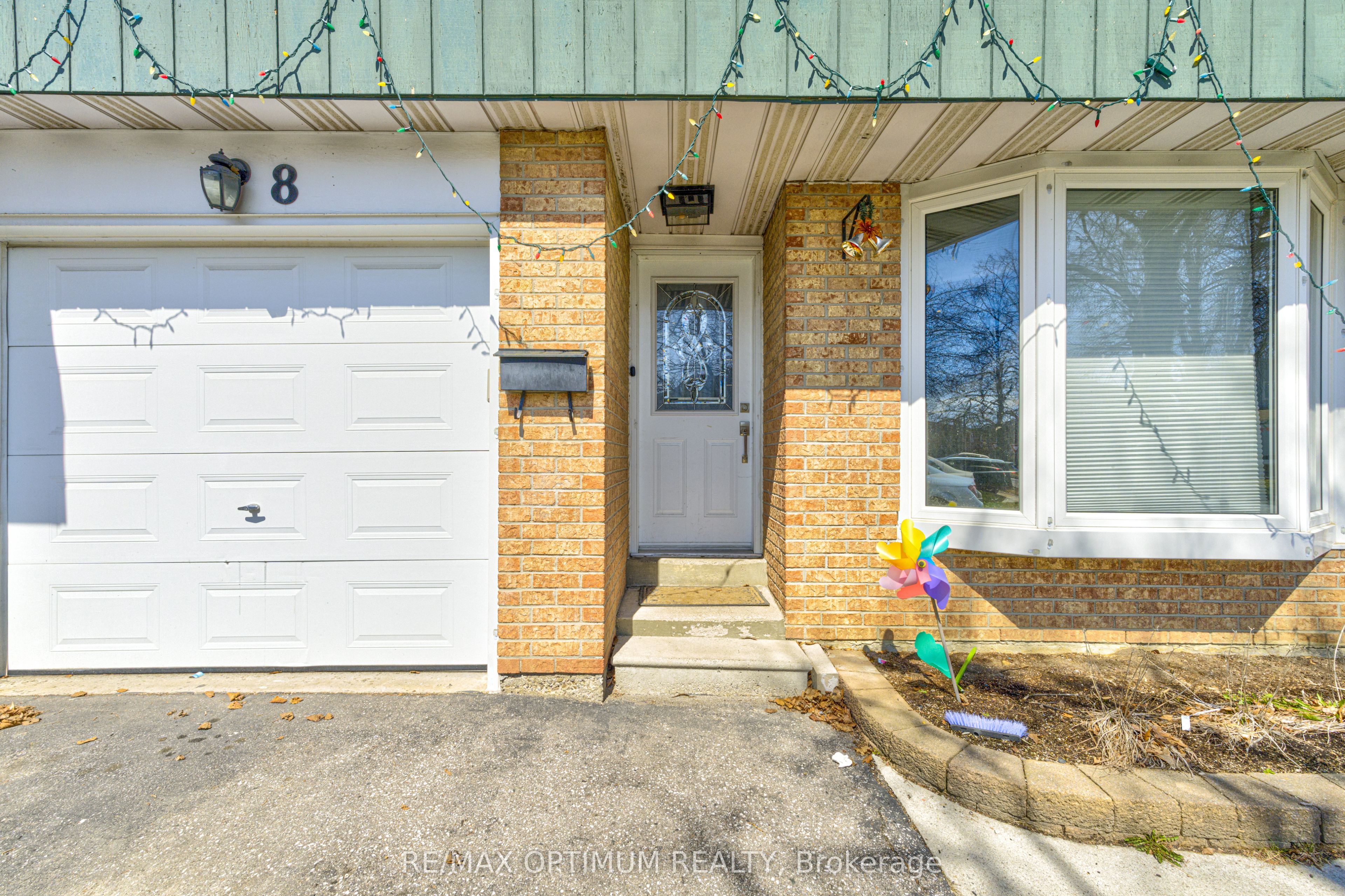 Additional image 4 of 8 Joanne Court, Brampton, ON, L6Y 2J8
