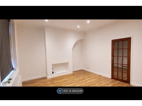 Cooper St, Manchester M32