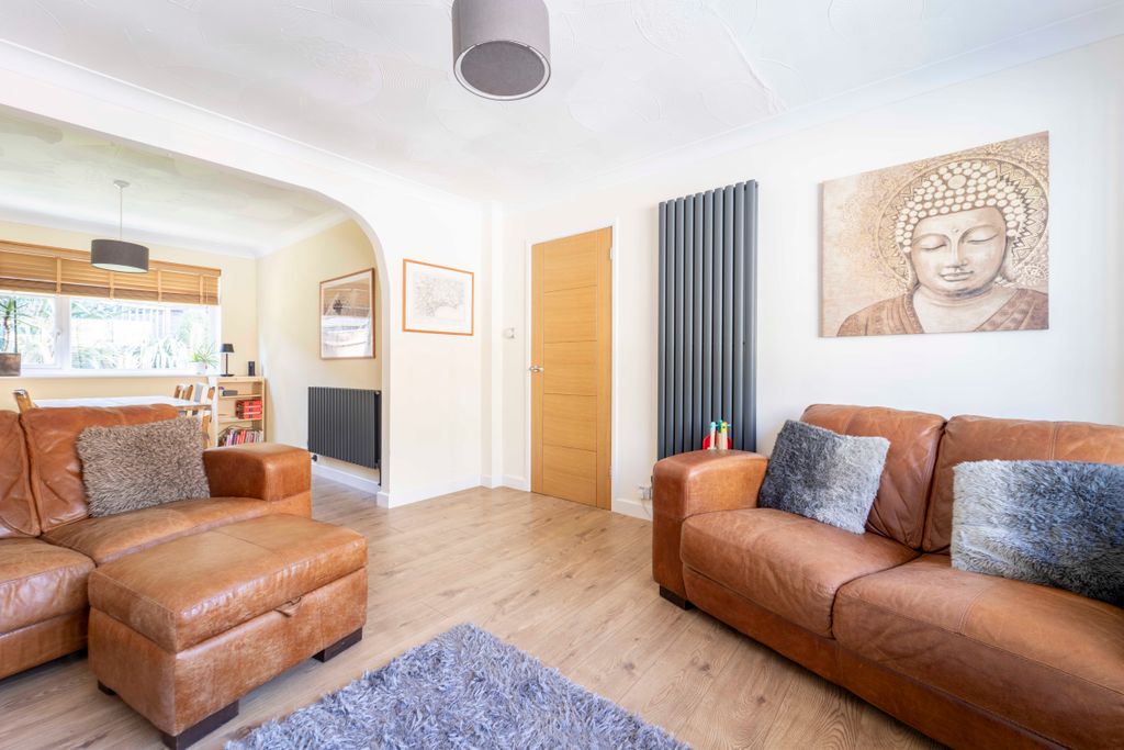 Additional image 5 of 3 bed semi-detached house for saleRef: Re - Wentworth Drive, Broadstone BH18