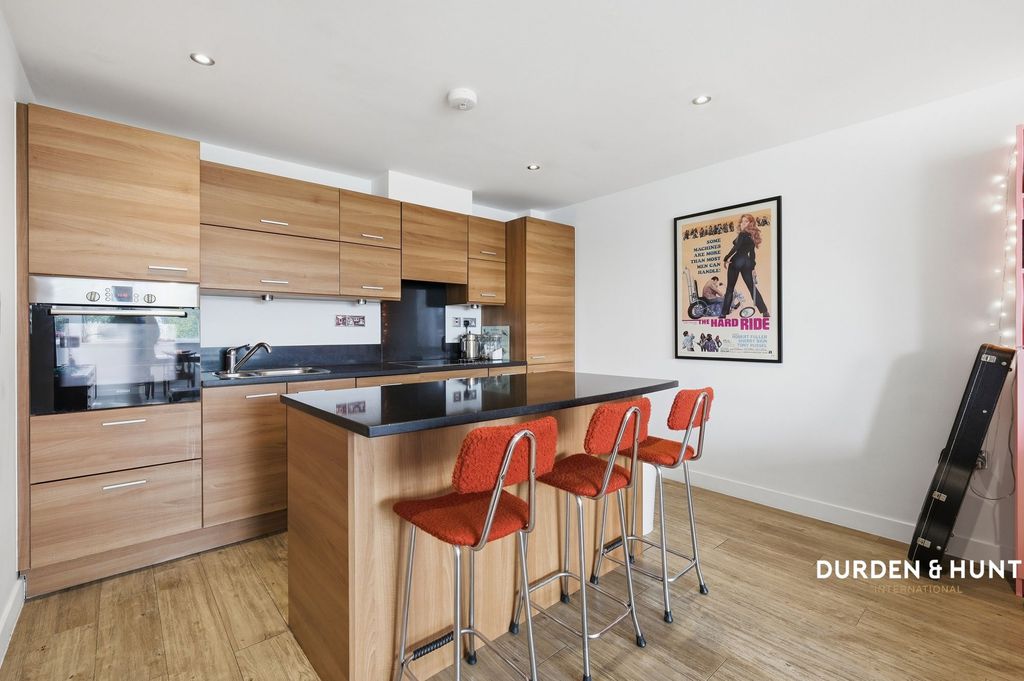Additional image 10 of 2 bed flat for saleHigh Road, Shore Point IG9