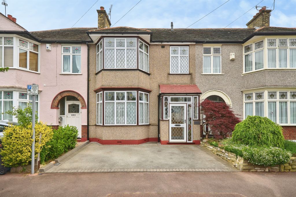 3 bed terraced house for saleBeccles Drive, Barking IG11