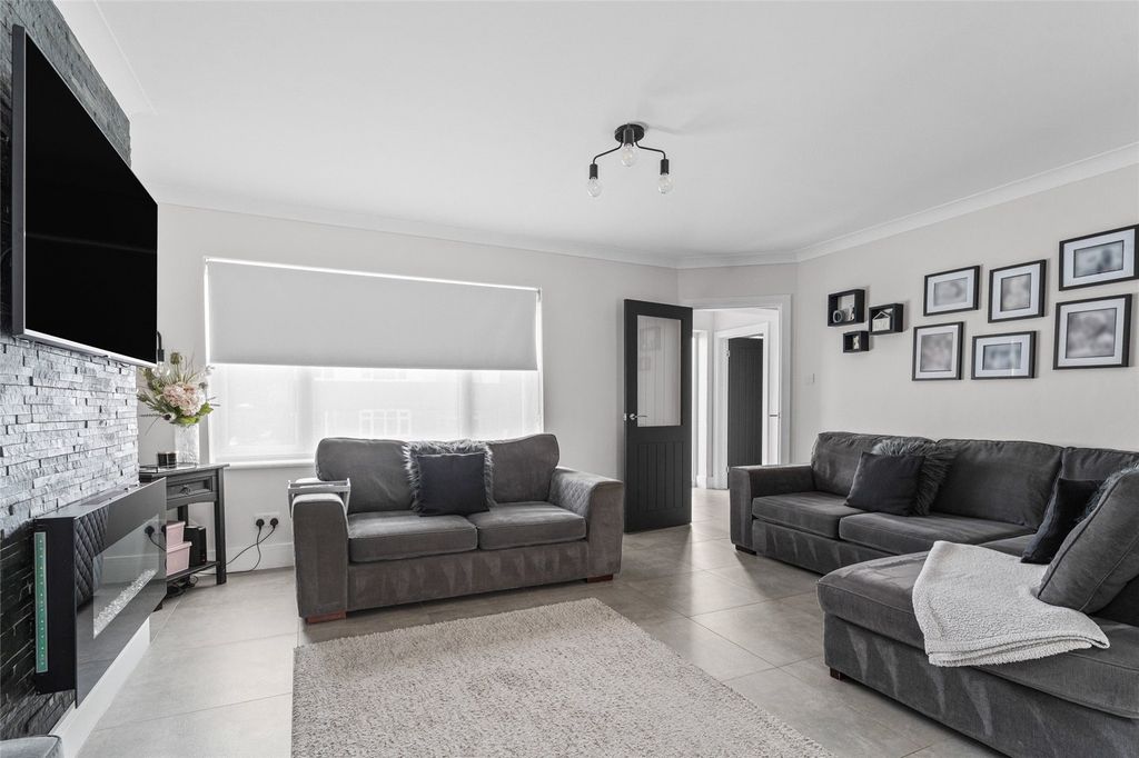 Additional image 3 of 4 bed semi-detached house for saleFollett Drive, Abbots Langley, Hertfordshire WD5