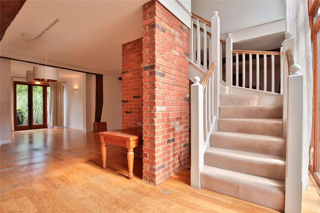 Additional image 30 of 3 bed semi-detached house for saleHatch Farm Mews, Addlestone KT15