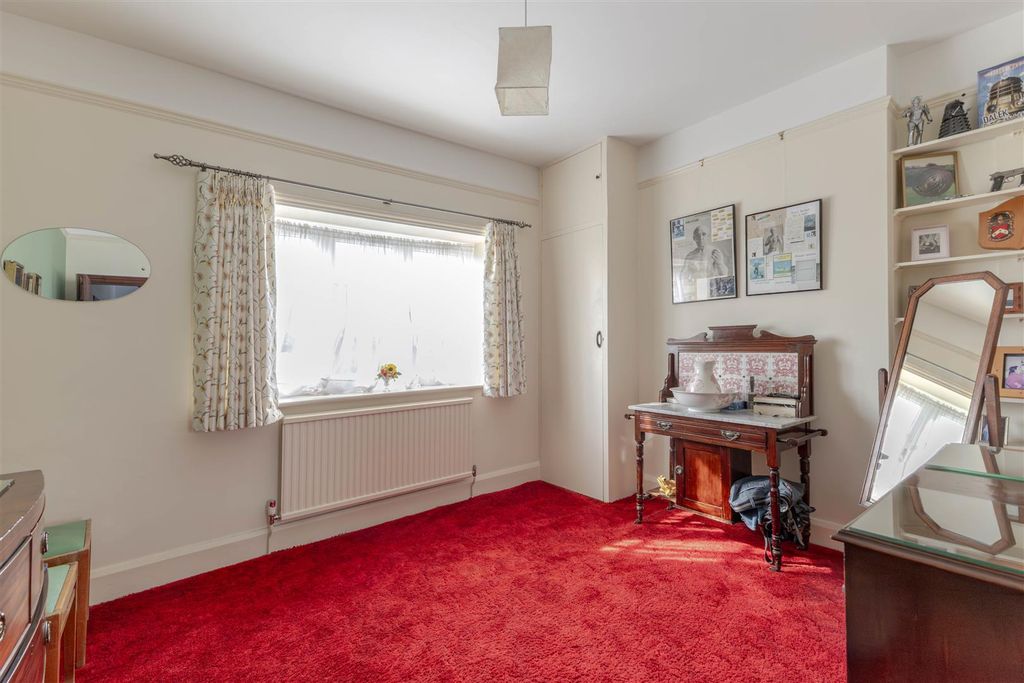 Additional image 12 of 6 bed detached house for saleCollington Avenue, Bexhill-On-Sea TN39