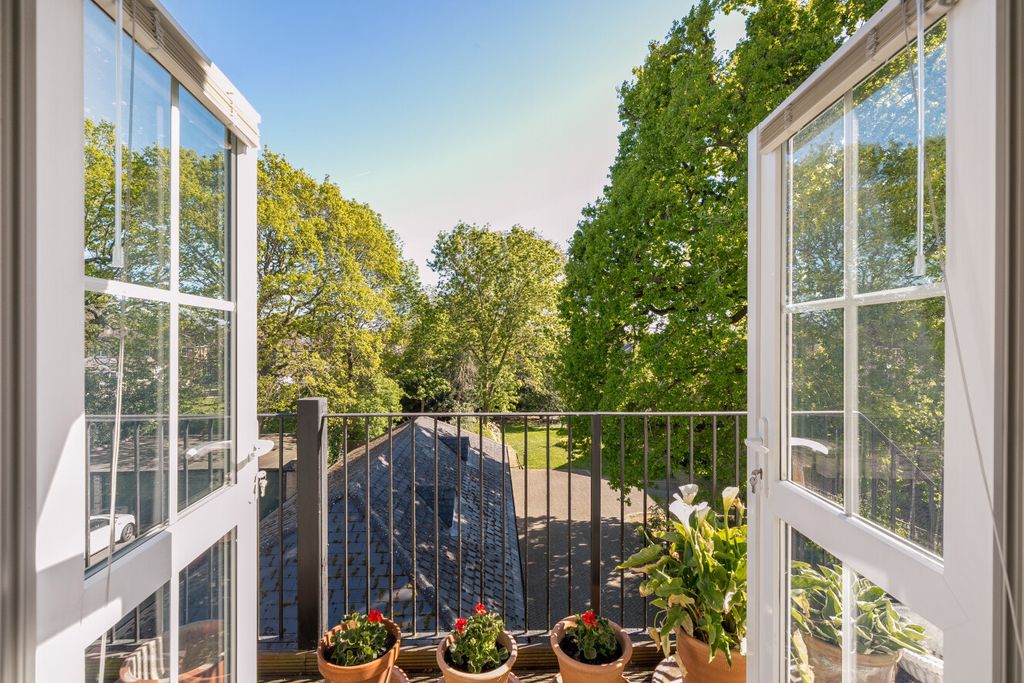 Additional image 21 of 3 bed flat for saleOverbury Avenue, Beckenham BR3