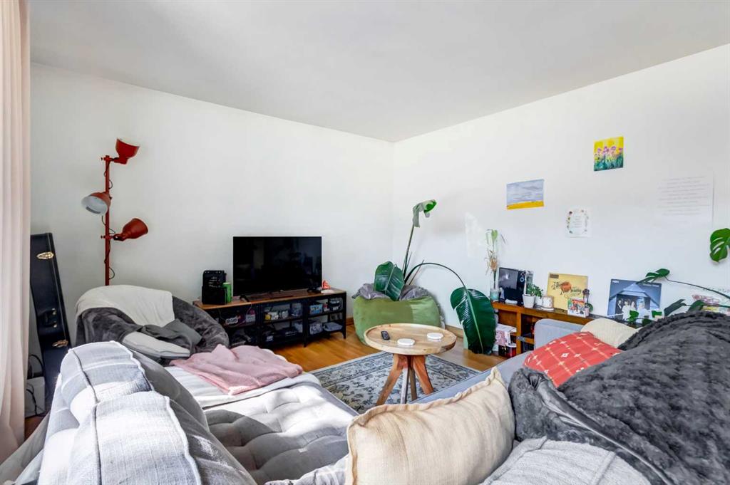 Additional image 6 of 527 35a Street NW, Calgary, AB, T2N 3A1